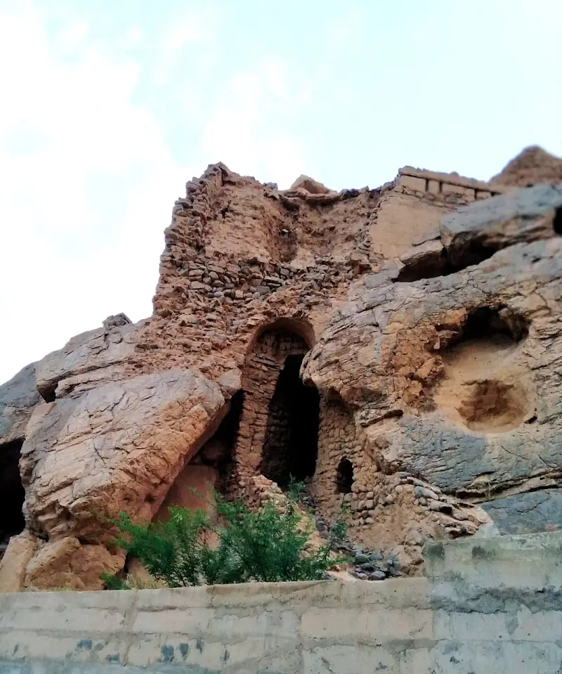 Tanuf Village
