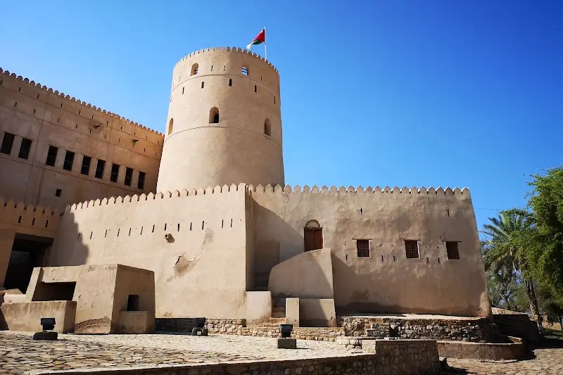 قلعة الرستاق