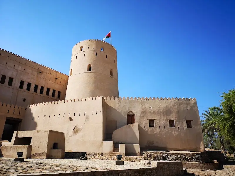 قلعة الرستاق